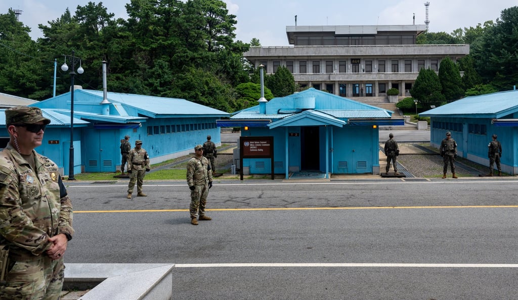 Soldiers stand guard at the demilitarised zone between South and North Korea. Photo: dpa Soldiers stand guard at the demilitarised zone between South and North Korea. Photo: dpa