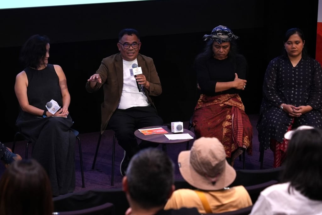 Garin Nugroho (second left), director of Samsara, is an acclaimed Indonesian film director. Photo: courtesy of M+ Garin Nugroho (second left), director of Samsara, is an acclaimed Indonesian film director. Photo: courtesy of M+