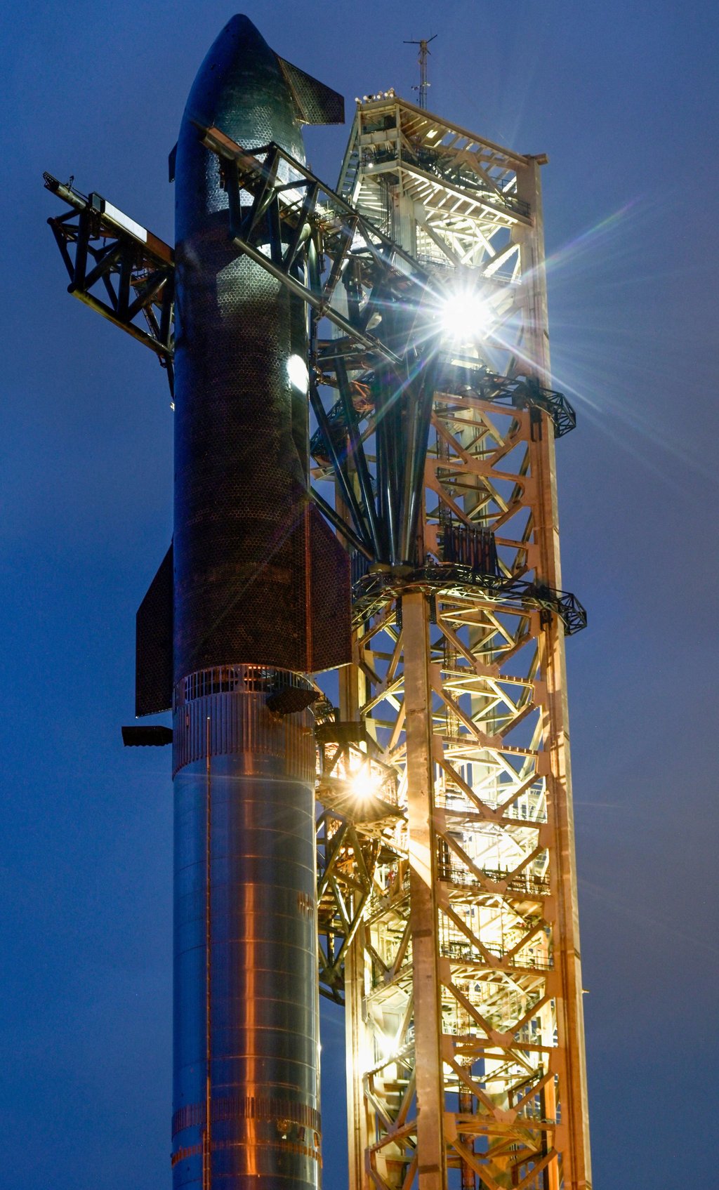 The SpaceX Starship sits on top of a Super Heavy booster at the launch pad in Starbase, Texas, before its cancelled flight on Sunday. Photo: Reuters The SpaceX Starship sits on top of a Super Heavy booster at the launch pad in Starbase, Texas, before its cancelled flight on Sunday. Photo: Reuters