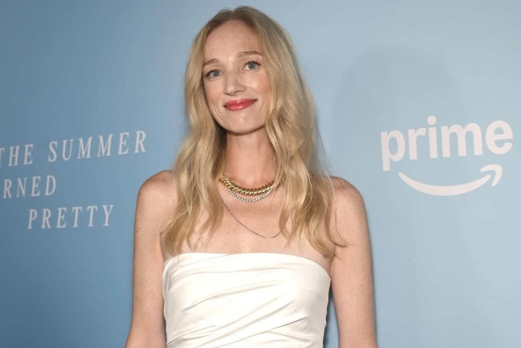 Kristen Connolly appears as Lucinda Jewel, the mother of Belly Conklin’s best friend Taylor Jewel, in The Summer I Turned Pretty. Photo: @kristennoraconnolly/Instagram Kristen Connolly appears as Lucinda Jewel, the mother of Belly Conklin’s best friend Taylor Jewel, in The Summer I Turned Pretty. Photo: @kristennoraconnolly/Instagram