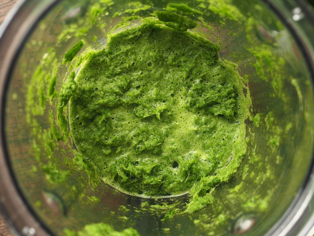 You can make your own pandan extract by blending leaves in a food processor. Photo: Shutterstock