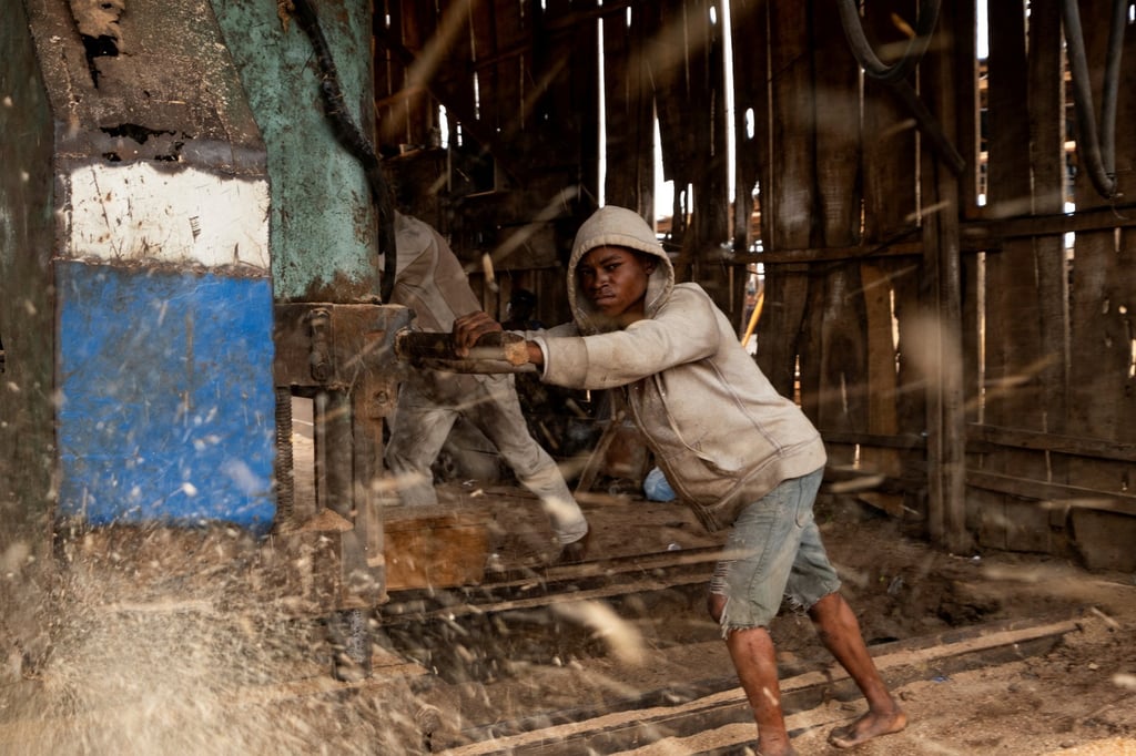 A worker at a sawmill in Nigeria. The country’s government had incorrectly claimed that Japan was creating a special visa category for young Nigerian blue-collar workers. Photo: Reuters A worker at a sawmill in Nigeria. The country’s government had incorrectly claimed that Japan was creating a special visa category for young Nigerian blue-collar workers. Photo: Reuters