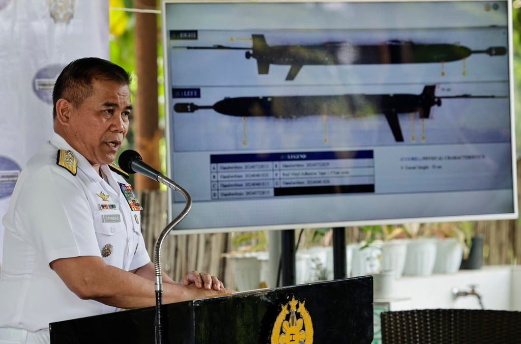 Rear Admiral Roy Vincent Trinidad shows a submersible drone recovered by fishermen in the South China Sea at a press conference on April 15. Photo: EPA-EFE Rear Admiral Roy Vincent Trinidad shows a submersible drone recovered by fishermen in the South China Sea at a press conference on April 15. Photo: EPA-EFE