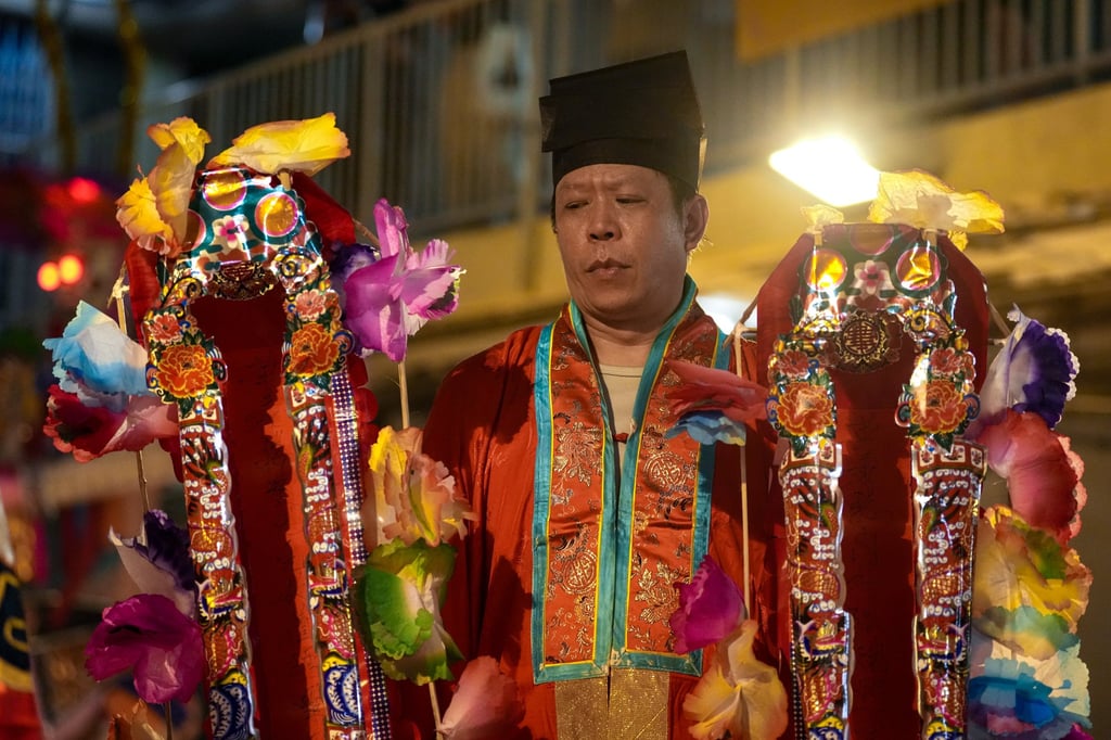 Hungry Ghost Festival rituals are held at Wah Fu Estate on August 31, 2025. Photo: Karma Lo