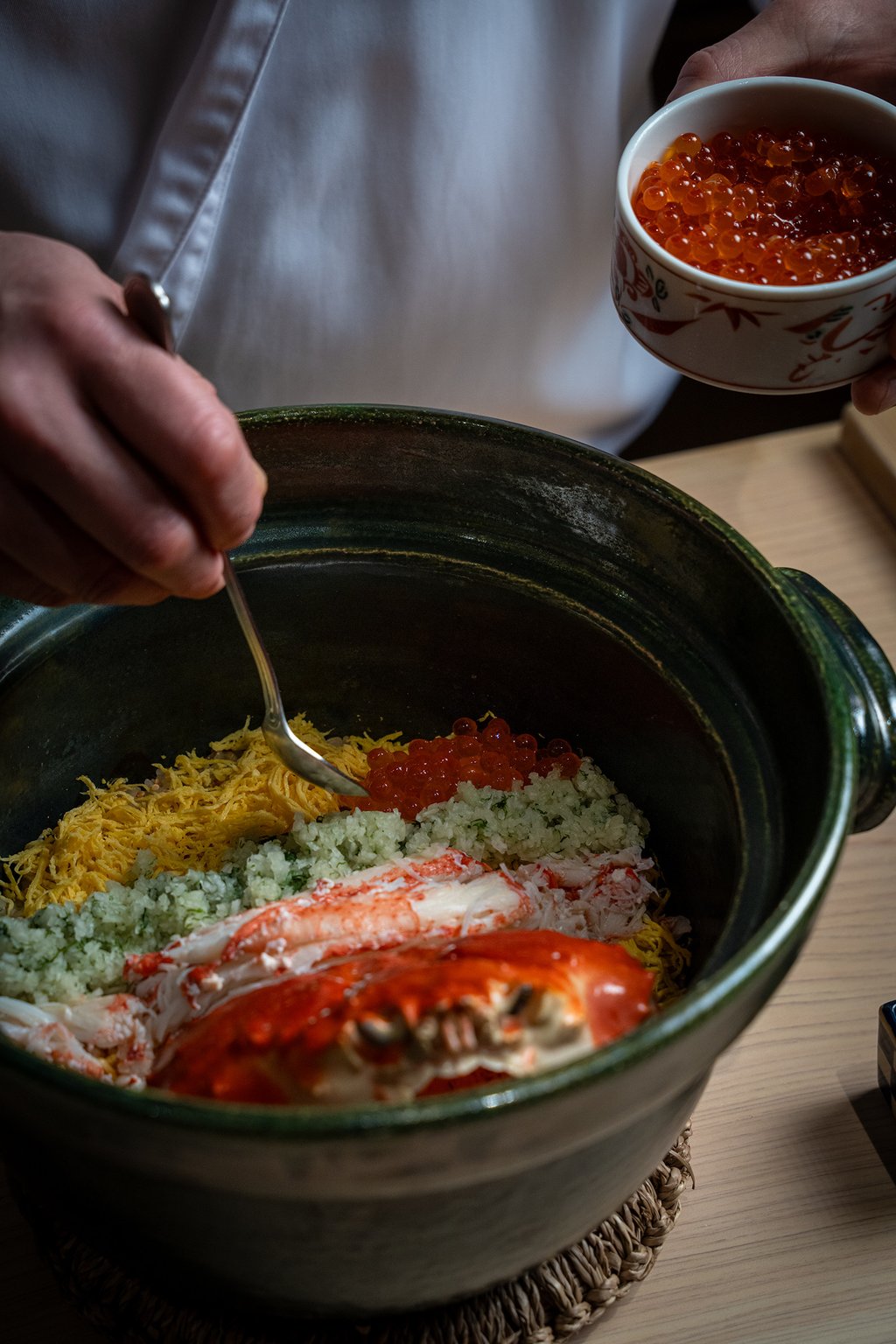 In Zuicho’s seasonal takikomi rice, Kinomoto specifically crafts flavours to reflect the scent of Japan’s culinary treasures.