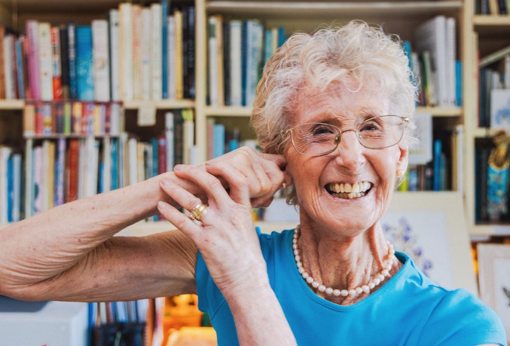 Sally Bunker, who has lost parts of her fingers to Raynaud’s syndrome, shows her magic finger trick. Photo: Jocelyn Tam Sally Bunker, who has lost parts of her fingers to Raynaud’s syndrome, shows her magic finger trick. Photo: Jocelyn Tam