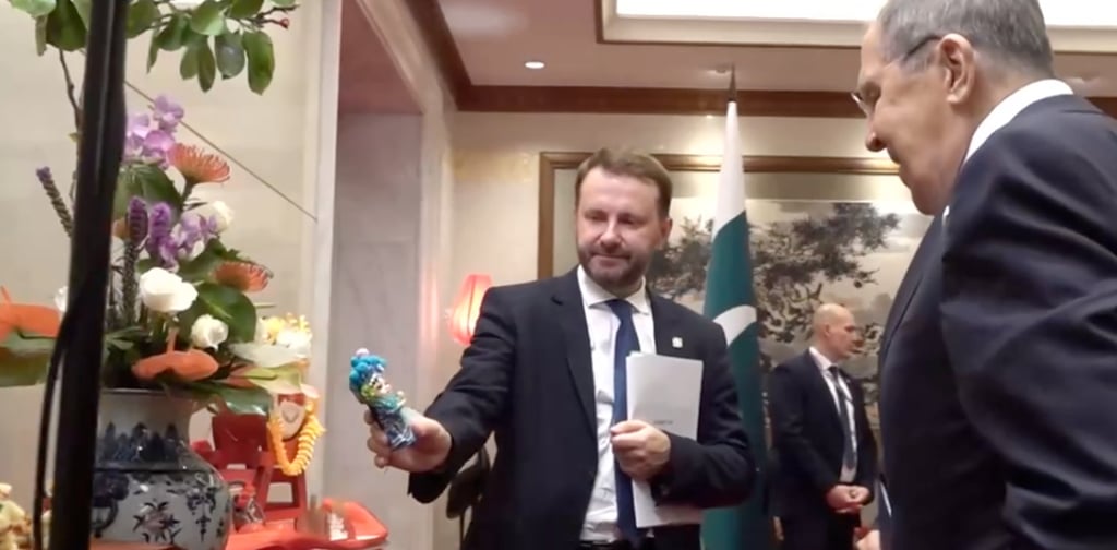 Video footage published by a Russian state media journalist offers a glimpse behind the scenes of the Russian government delegation’s visit to China last week. Photo: Handout Video footage published by a Russian state media journalist offers a glimpse behind the scenes of the Russian government delegation’s visit to China last week. Photo: Handout