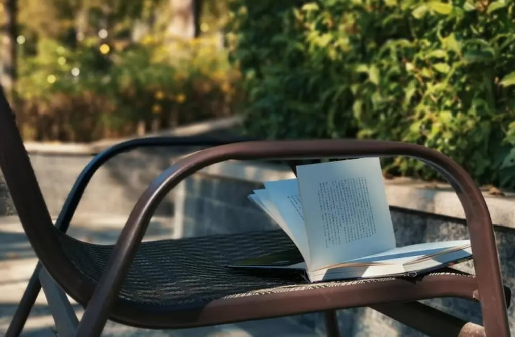 The Tian Kuang Festival can involve the sun-drying of special books and texts. Photo: QQ.com