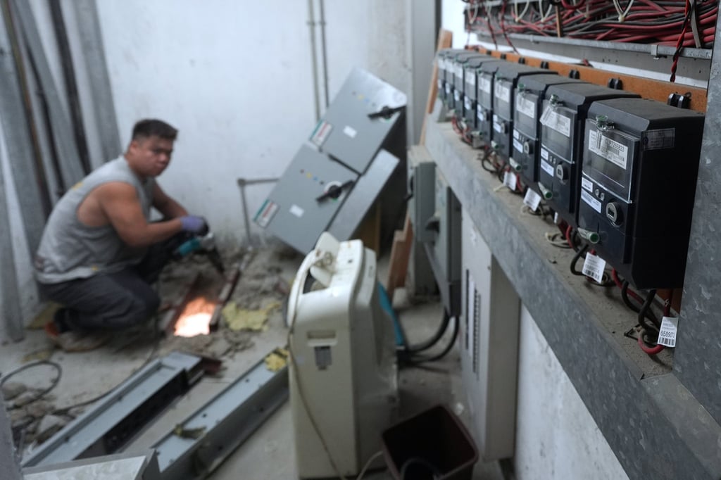 A short circuit in the building’s meter room caused the power outage. Photo: Eugene Lee