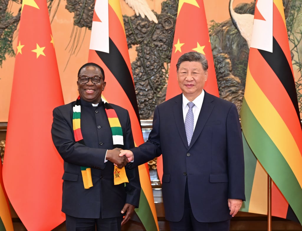 Zimbabwean leader Emmerson Mnangagwa meets Chinese President Xi Jinping at the Great Hall of the People in Beijing on September 4. Photo: Xinhua