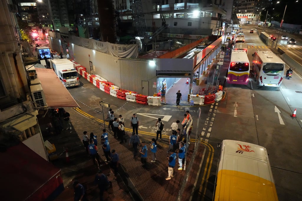 Officers expect to start working on the bomb at 2am. Photo: Robert Ng