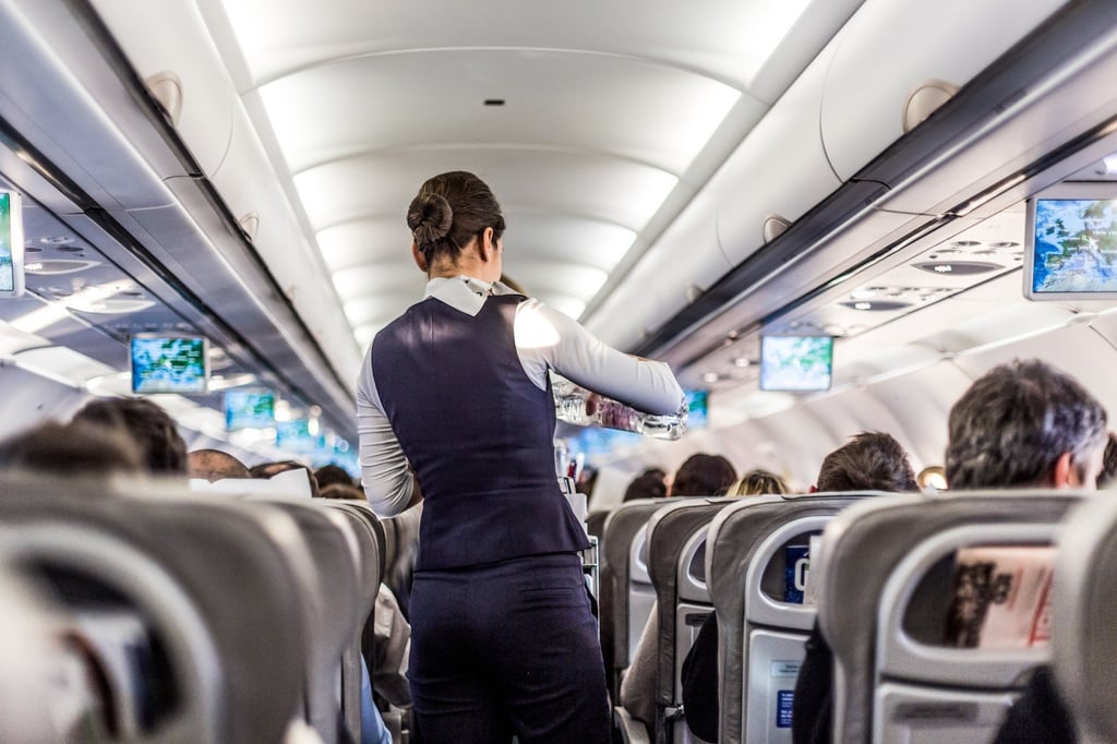 He immediately sought help from the flight crew, and the captain passed along all necessary information to the ground crew to facilitate access to the passenger’s home. Photo: Shutterstock