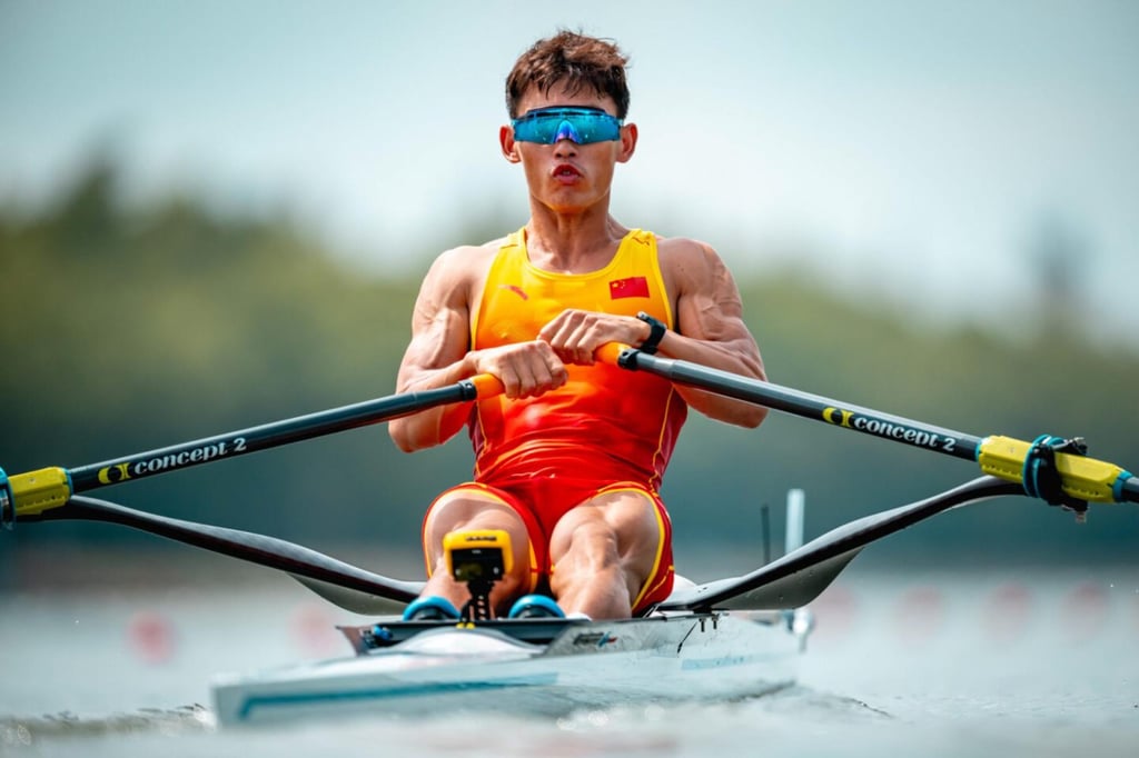 Gu Jiantao powers down the Dianshan Lake course during the World Rowing Championships. Photo: World Rowing