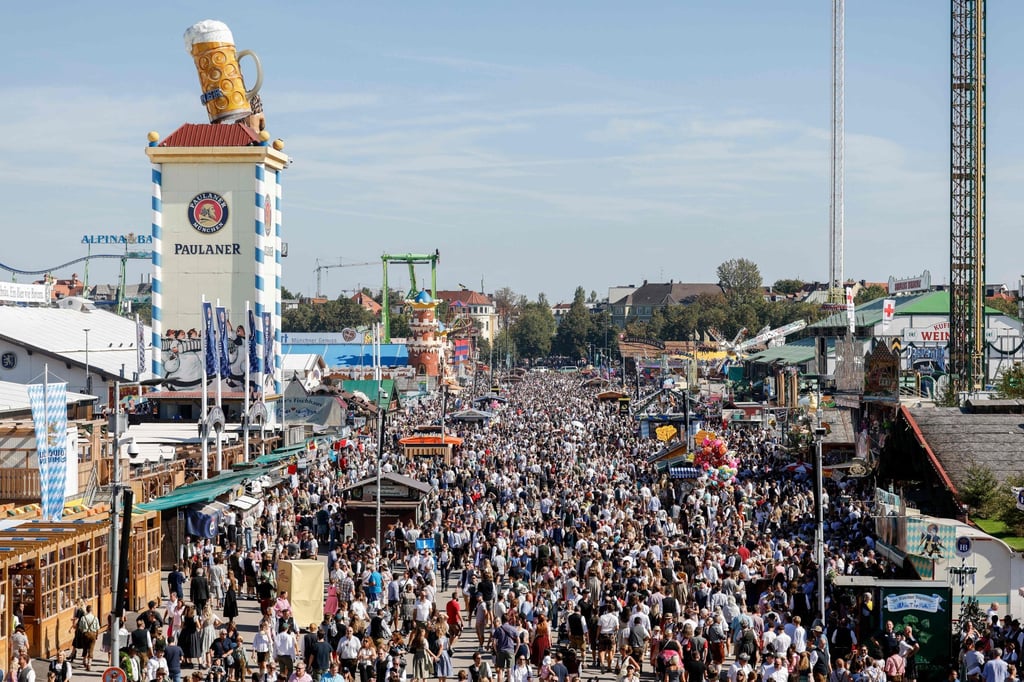The Munich Oktoberfest grounds were temporarily closed on Wednesday due to a fire at a nearby residential building. Photo: AFP