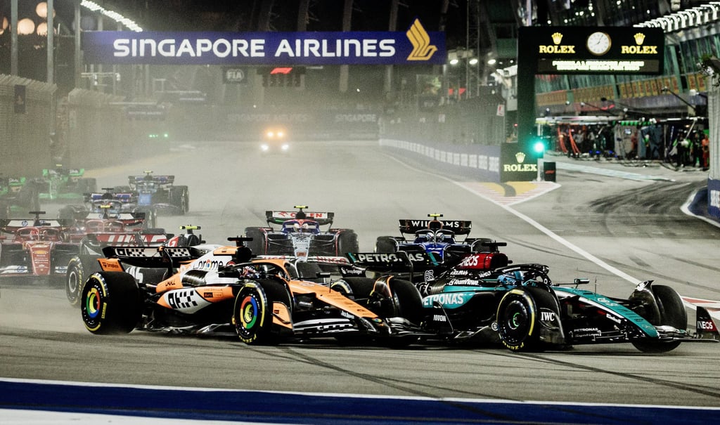 Drivers compete during the start of the Singapore Grand Prix at the Marina Bay Street Circuit on September 22, 2024. Photo: EPA-EFE