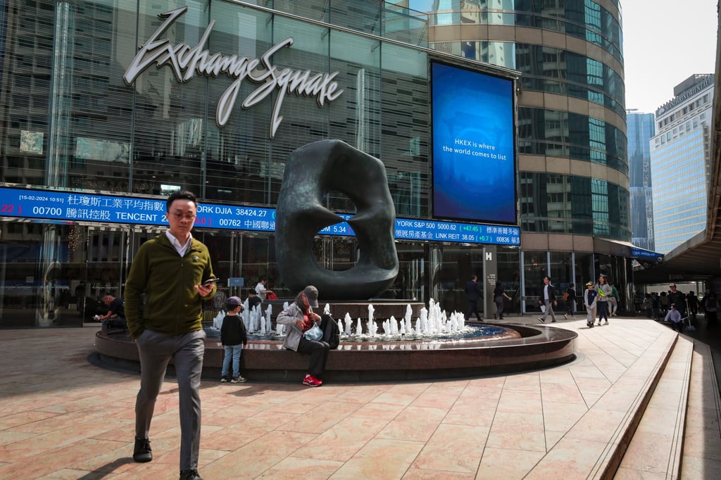 Screens show stock prices outside Exchange Square in Central on February 15, 2024. Photo: Sun Yeung Screens show stock prices outside Exchange Square in Central on February 15, 2024. Photo: Sun Yeung