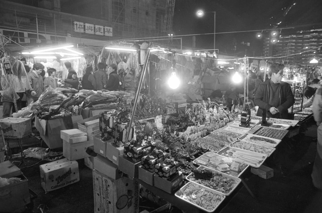 Stalls in Tai Tat Tei, or the “Poor Man’s Nightclub”, in Hong Kong’s Sheung Wan in 1984. Photo: SCMP Archives