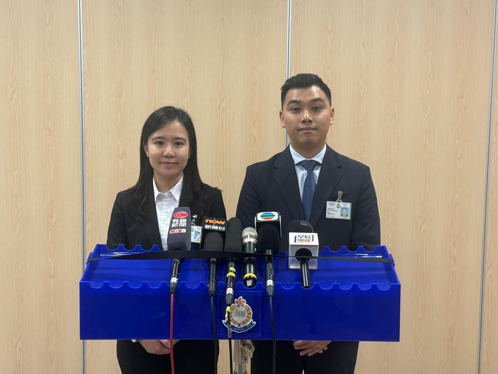Police believe three shops suffered total losses of HK$440,000 due to the scheme. The men also tried to pawn the fake items at three other shops but were unsuccessful. Photo: Handout Police believe three shops suffered total losses of HK$440,000 due to the scheme. The men also tried to pawn the fake items at three other shops but were unsuccessful. Photo: Handout