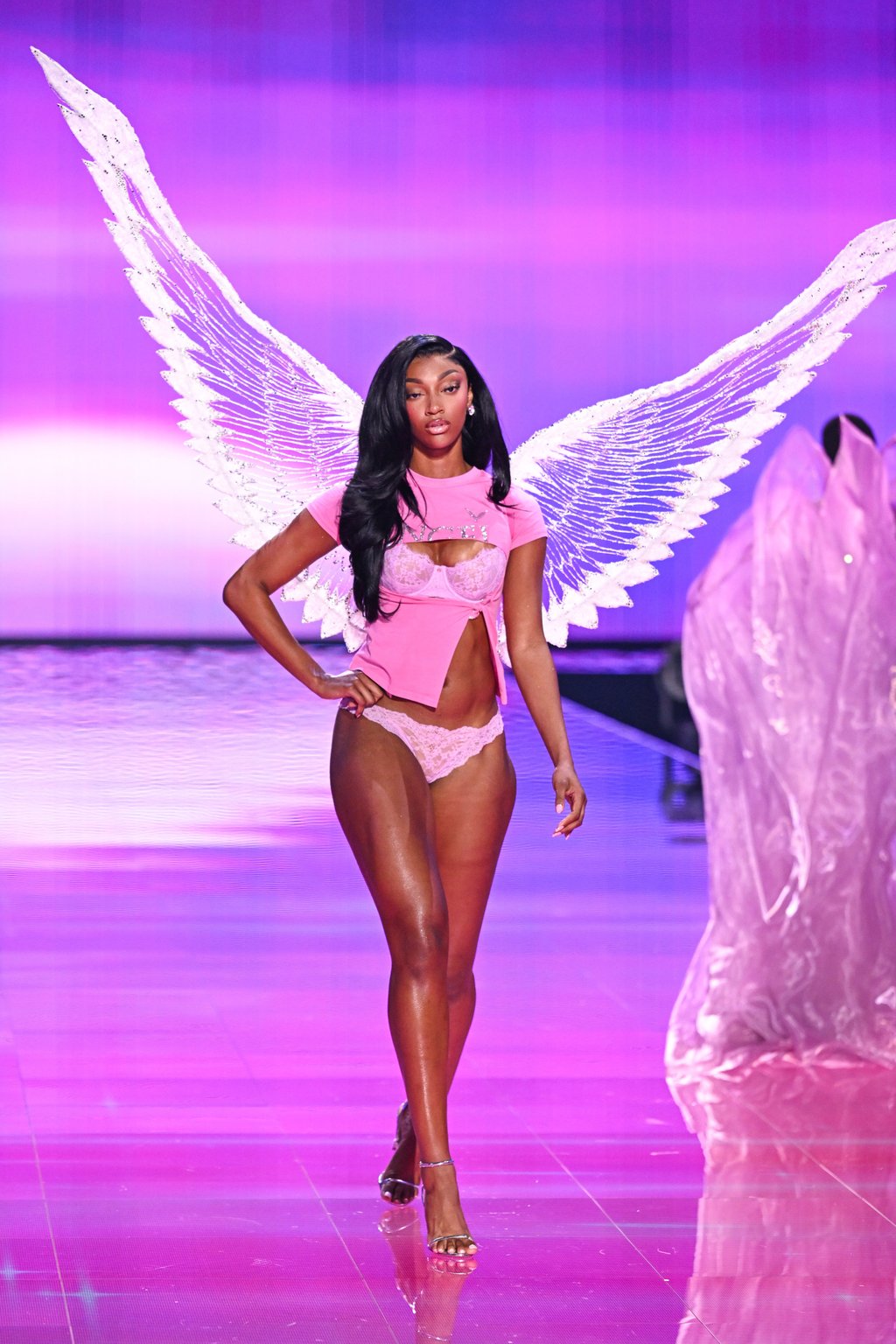 Angel Reese walks the runway during the Victoria’s Secret Fashion Show in New York, on October 15. Photo: AP Angel Reese walks the runway during the Victoria’s Secret Fashion Show in New York, on October 15. Photo: AP