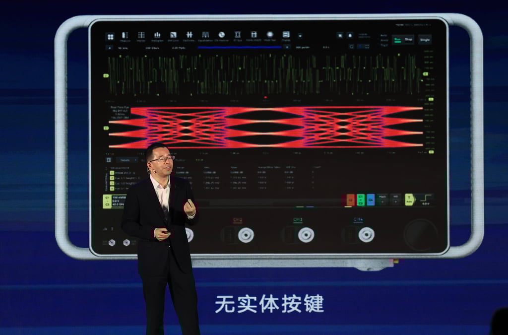 Longsight Technologies CEO Liu Sang presents the company’s 90-gigahertz ultra-high-speed, real-time oscilloscope at the WeSemiBay Semiconductor Ecosystem Expo 2025 in Shenzhen on Wednesday. Photo: Xinhua Longsight Technologies CEO Liu Sang presents the company’s 90-gigahertz ultra-high-speed, real-time oscilloscope at the WeSemiBay Semiconductor Ecosystem Expo 2025 in Shenzhen on Wednesday. Photo: Xinhua