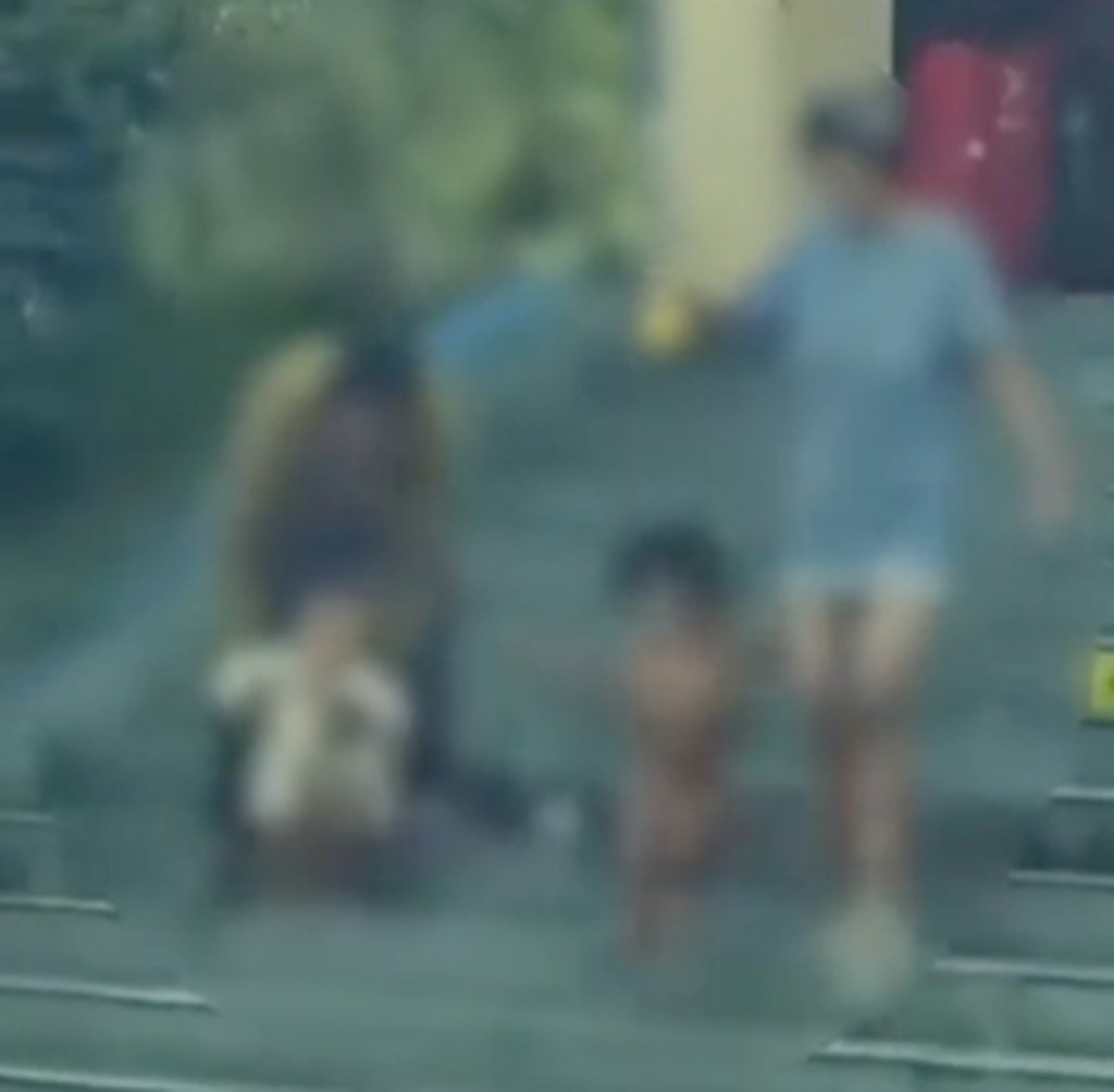 The parents were nearby, travelling in a recreational vehicle with a one-year-old child and a dog; both the parents and the toddler were dressed appropriately. Photo: Douyin The parents were nearby, travelling in a recreational vehicle with a one-year-old child and a dog; both the parents and the toddler were dressed appropriately. Photo: Douyin