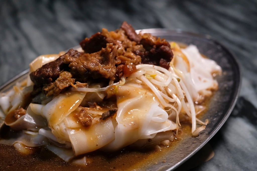 Chencun noodles with braised beef brisket at Huang Jun Ji. Photo: Hei-kiu Au Nouilles Chencun avec poitrine de bœuf braisée chez Huang Jun Ji. Photo : Hei-kiu Au