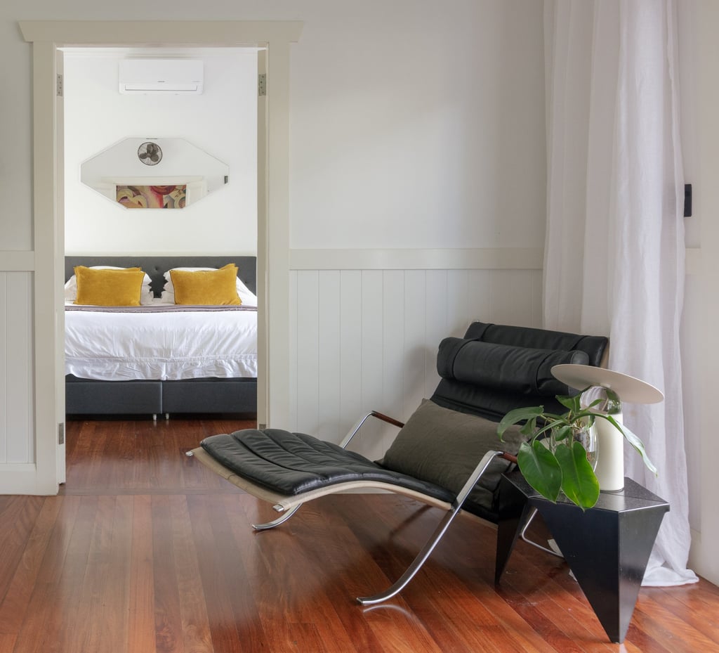 An FK 87 Grasshopper Chair (1968), by Preben Fabricius and Jørgen Kastholm, and Prismatic Table (1957), by Isamu Noguchi. Photo: Aaron Chapman An FK 87 Grasshopper Chair (1968), by Preben Fabricius and Jørgen Kastholm, and Prismatic Table (1957), by Isamu Noguchi. Photo: Aaron Chapman