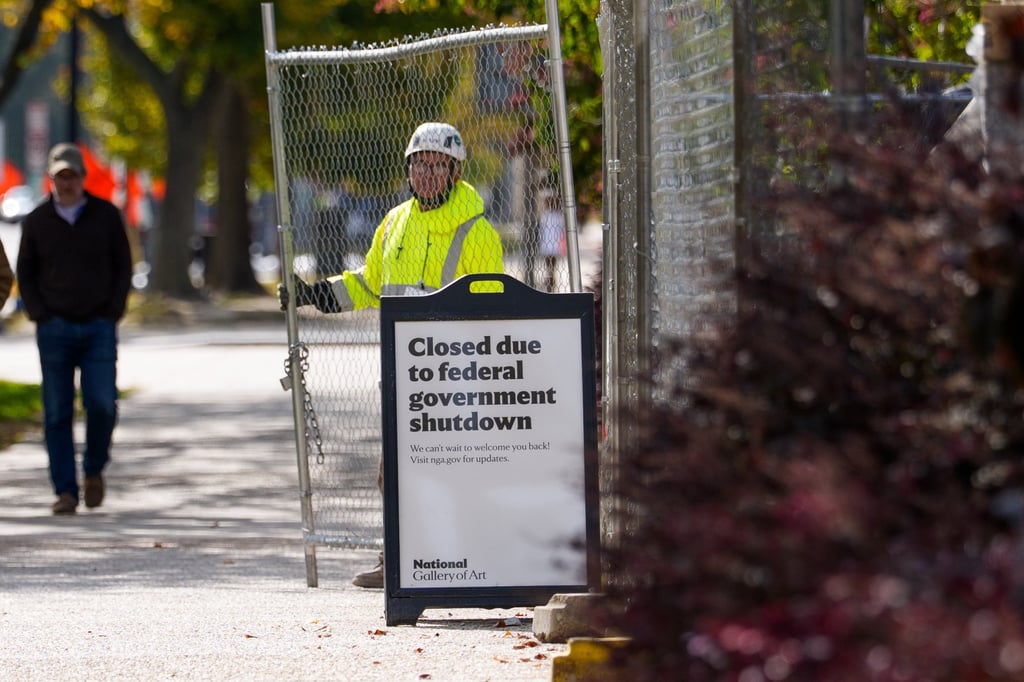 A sign indicates the closure of the National Gallery of Art in Washington on Friday due to the US government shutdown. Photo: EPA A sign indicates the closure of the National Gallery of Art in Washington on Friday due to the US government shutdown. Photo: EPA