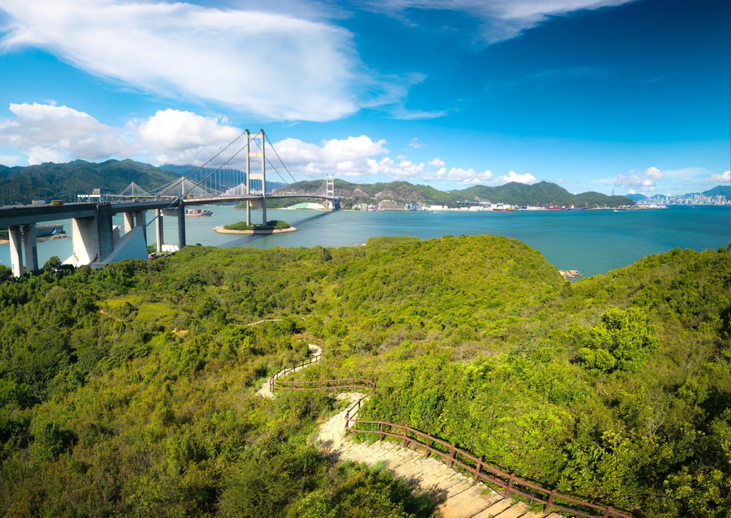 A hike up Ma Wan’s Tai Leng Tau hill offers a commanding view of Tsing Ma Bridge and various islands and districts of Hong Kong.