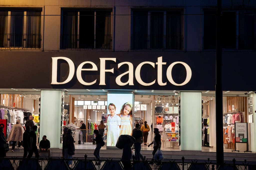 Turkish fashion brand DeFacto uses Huawei Cloud’s Cloud Container Engine so it can cope with any surge in customer demand for online shopping during sales periods. Photo: Shutterstock Turkish fashion brand DeFacto uses Huawei Cloud’s Cloud Container Engine so it can cope with any surge in customer demand for online shopping during sales periods. Photo: Shutterstock