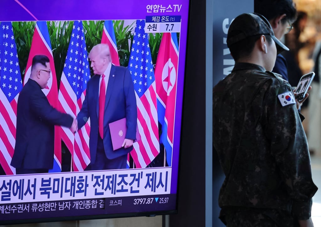 A South Korean soldier stands next to a TV at a railway station in Seoul broadcasting a news report on a possible Trump-Kim summit on Wednesday. Photo: Reuters A South Korean soldier stands next to a TV at a railway station in Seoul broadcasting a news report on a possible Trump-Kim summit on Wednesday. Photo: Reuters