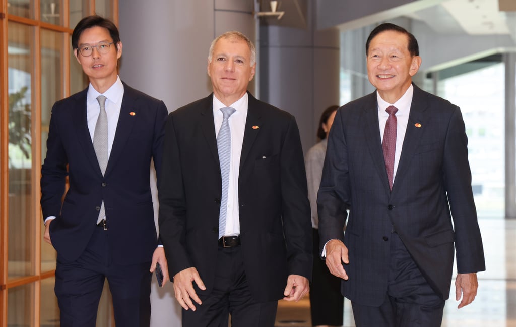 (Left to right) HSBC’s Co-Chief Executive of Asia and the Middle East David Liao Yi Chien, Group CEO Georges Elhedery, and chairman of The Hongkong and Shanghai Banking Corporation Peter Wong Tung-shun at HSBC’s Main Building in Central on October 9, 2025. Photo: Jelly Tse (Left to right) HSBC’s Co-Chief Executive of Asia and the Middle East David Liao Yi Chien, Group CEO Georges Elhedery, and chairman of The Hongkong and Shanghai Banking Corporation Peter Wong Tung-shun at HSBC’s Main Building in Central on October 9, 2025. Photo: Jelly Tse