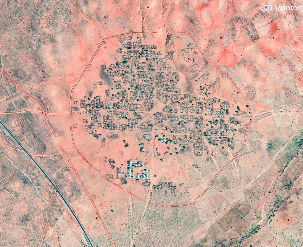 This satellite image taken on October 30, 2025 and made available on October 31, 2025 shows a berm construction in Kinin Village near El-Fasher. Photo: Vantor via AFP This satellite image taken on October 30, 2025 and made available on October 31, 2025 shows a berm construction in Kinin Village near El-Fasher. Photo: Vantor via AFP