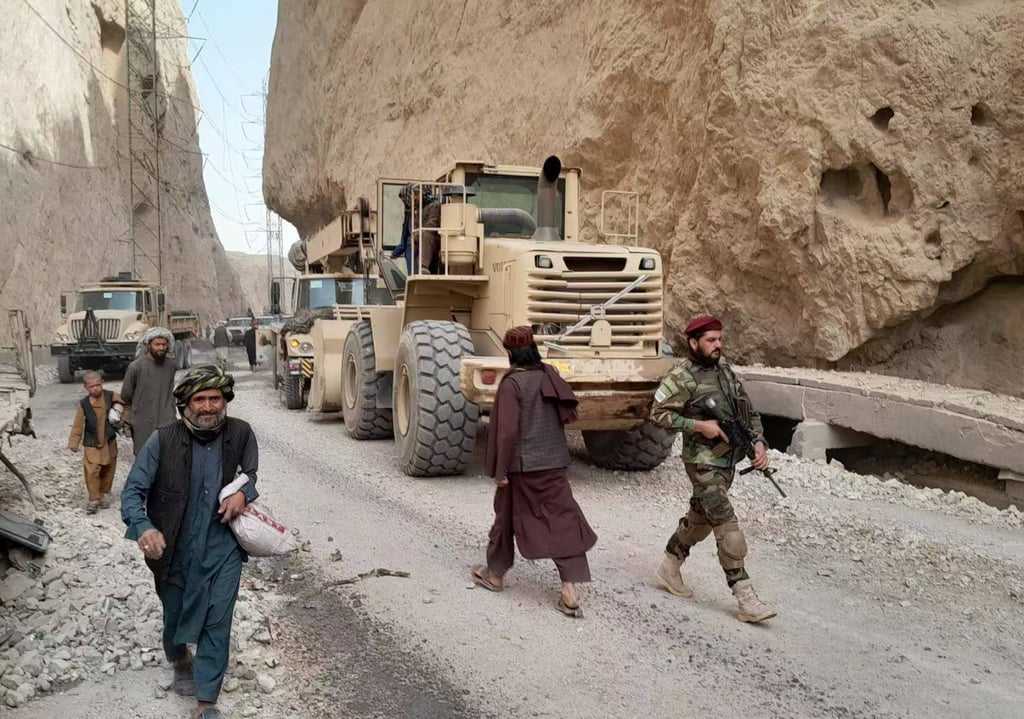 Local rescue teams in Khulm district, Afghanistan. Photo: Xinhua