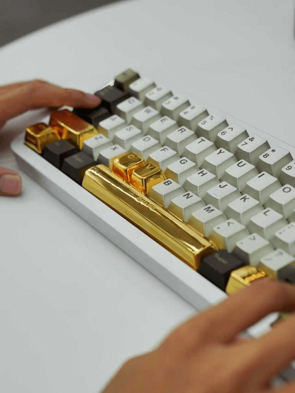 The space key, which is the heaviest keycap, weighs 35.02 grams and is currently valued at around 320,000 yuan (US$45,000). Photo: Sohu The space key, which is the heaviest keycap, weighs 35.02 grams and is currently valued at around 320,000 yuan (US$45,000). Photo: Sohu