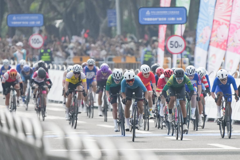 Hong Kong’s Ceci Lee sprints for the line to win gold in Zhuhai. Photo: Eugene Lee