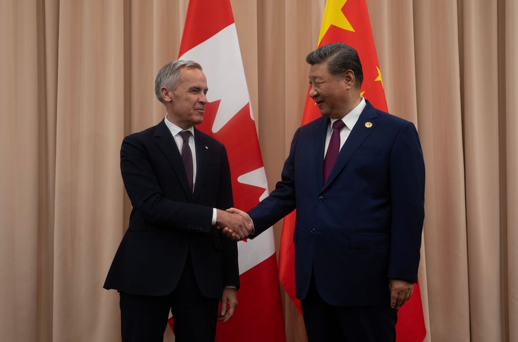 Canadian Prime Minister Mark Carney (left) and Chinese President Xi Jinping meet at the start of talks in Gyeongju, South Korea, on October 31. Photo: The Canadian Press via AP
