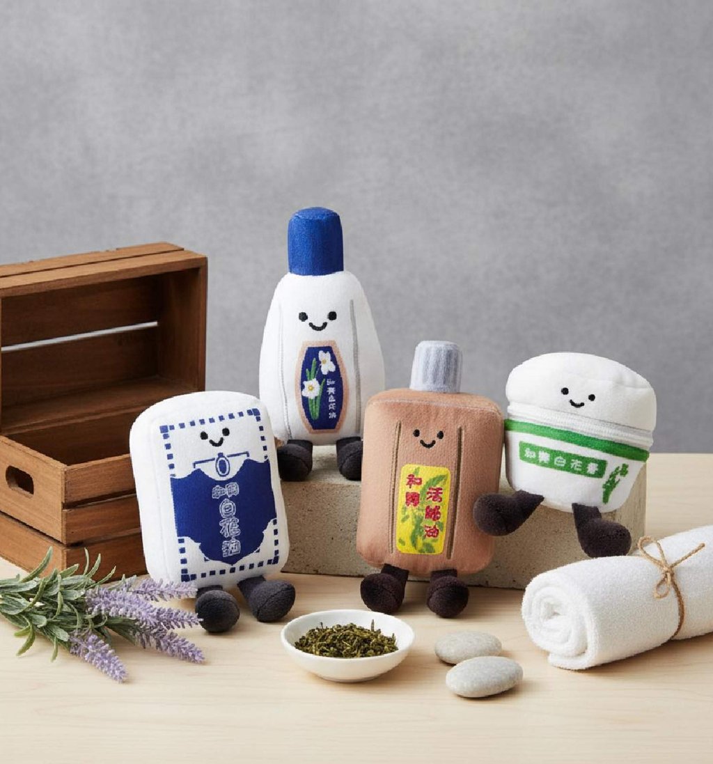 Medicinal brand Hoe Hin White Flower Embrocation, also known as Hoe Hin Pak Fah Yeow, released special plush toys, including a bottle of its famous medicinal oil, to raise money for charity in 2025. Photo: Hoe Hin White Flower Embrocation