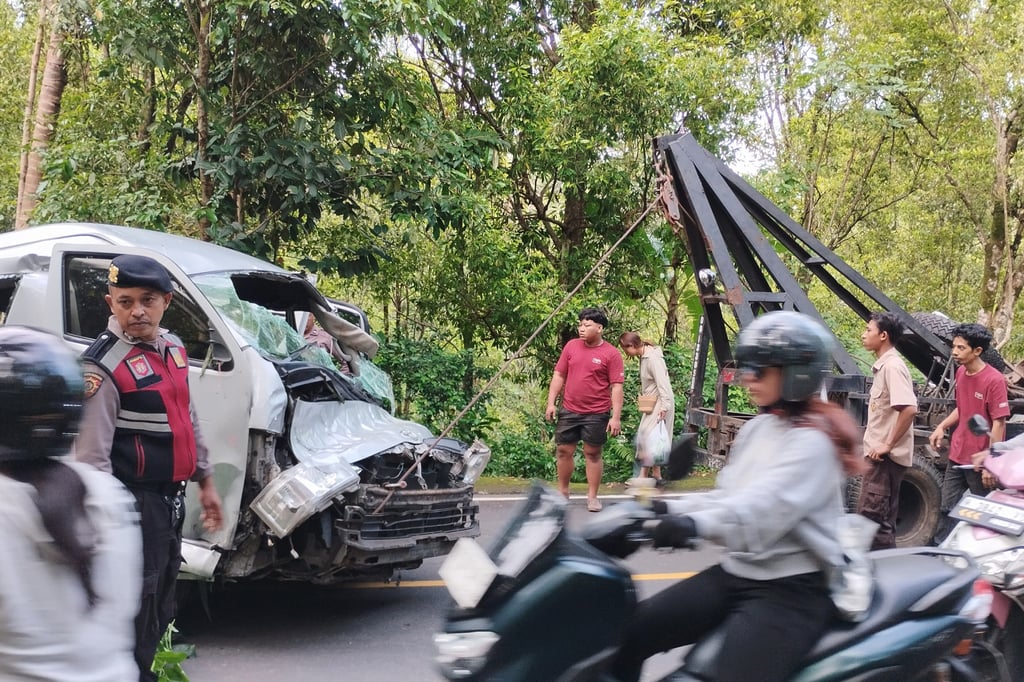 Road accidents are common in Indonesia as safety standards and infrastructure can often be poor. Photo: AP