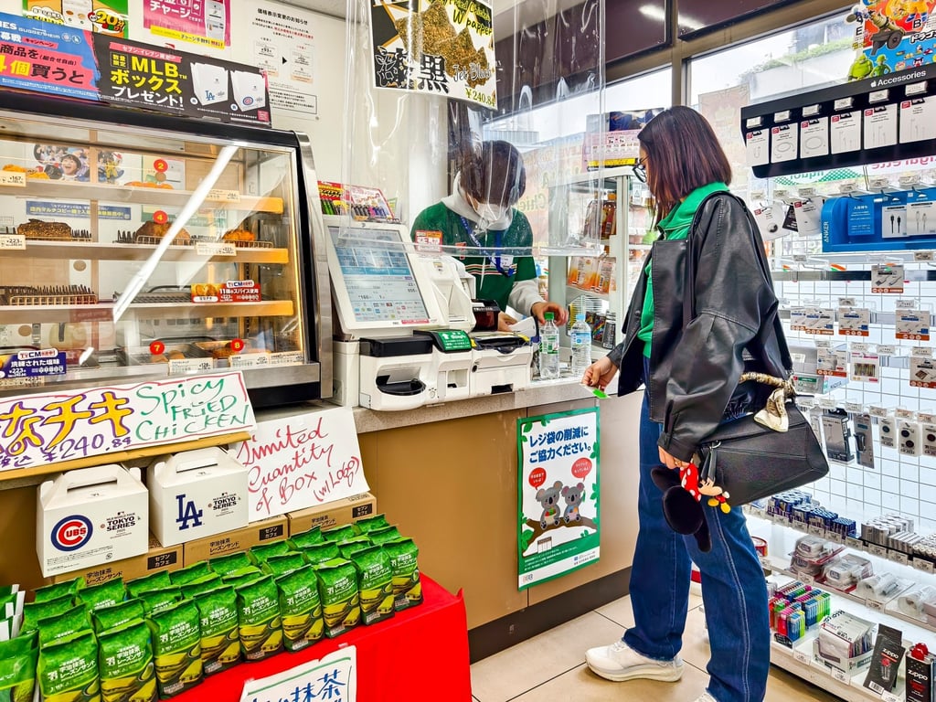 Originally designed for train boarding, the card later expanded to include tap functionality for payments at convenience stores. Photo: Shutterstock