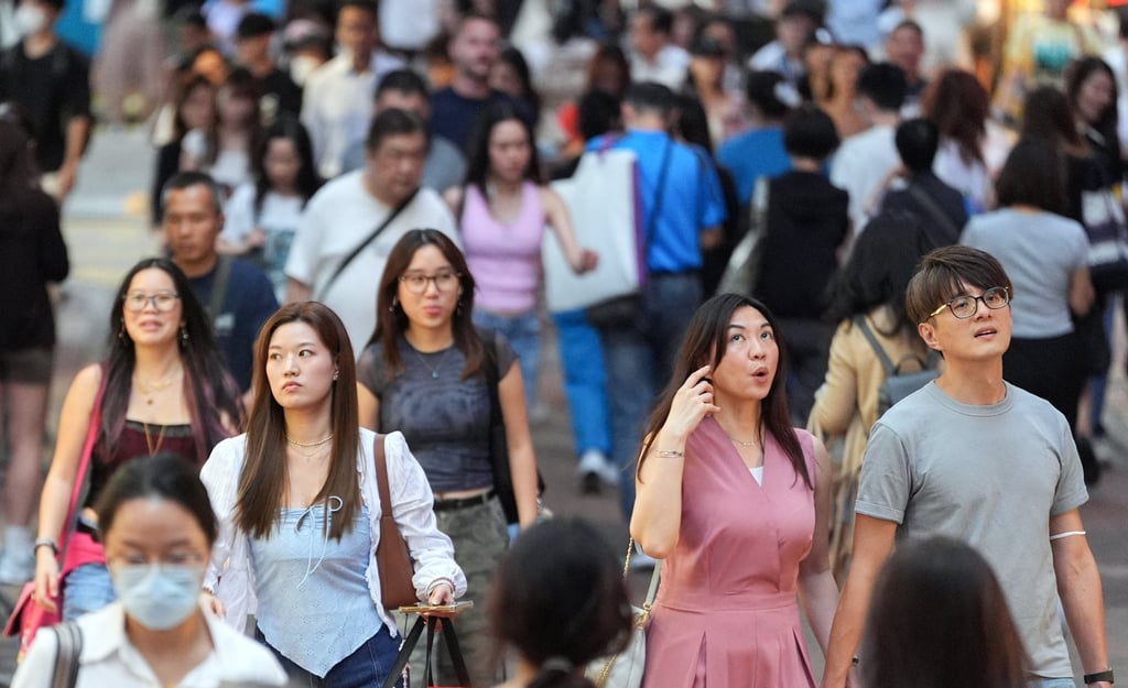 Senior scientific officer Tse Shuk-mei has reminded members of the public to take measures to stay warm. Photo: Eugene Lee Senior scientific officer Tse Shuk-mei has reminded members of the public to take measures to stay warm. Photo: Eugene Lee