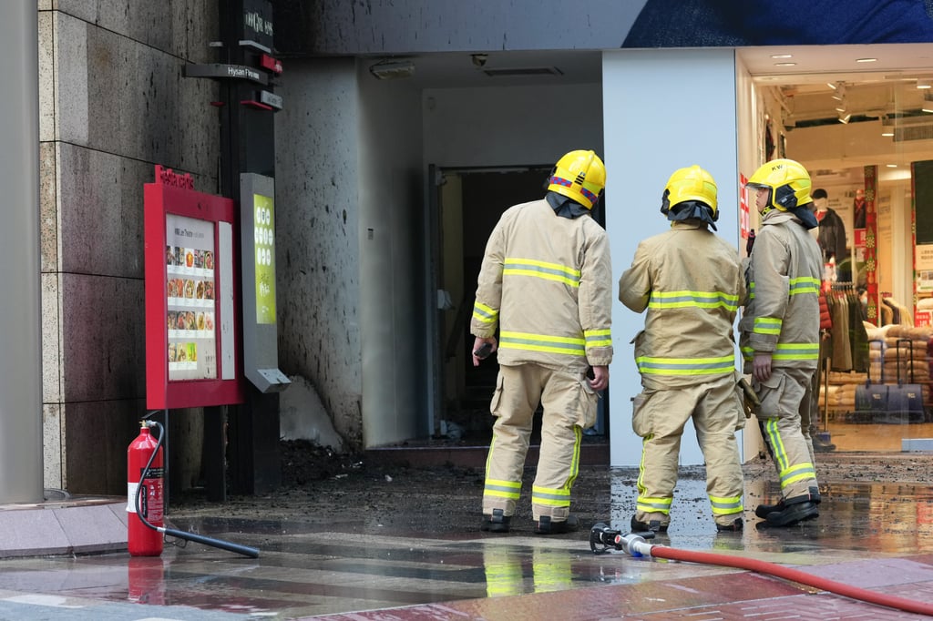 Firefighters used strong streams of water to extinguish the fire. Photo: Jelly Tse