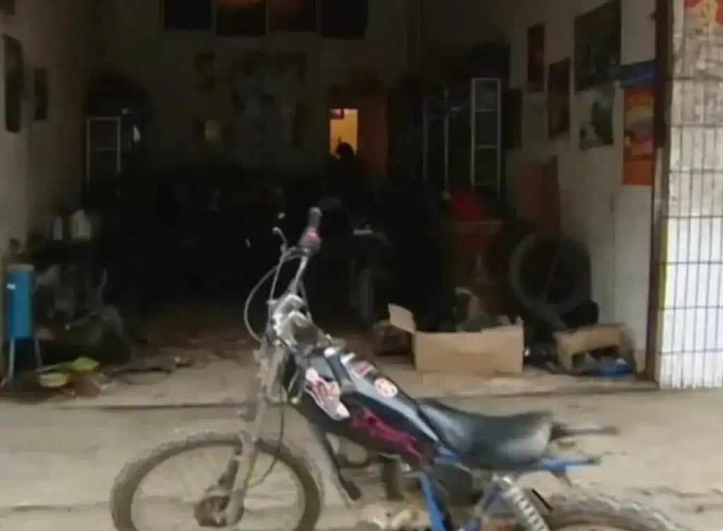 Zhang’s first motorcycle repair shop was housed in a rudimentary building. Photo: Baidu Zhang’s first motorcycle repair shop was housed in a rudimentary building. Photo: Baidu