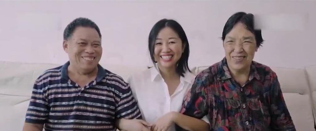 Desperate for her adoptive parents’ love and approval, Zeng dedicated herself to farm work, learning to cut pigweed after school in hopes of receiving their praise. Photo: Baidu