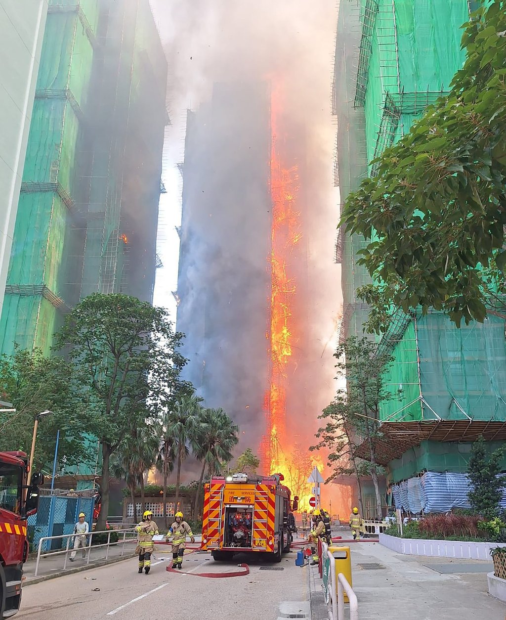 Scaffolding of Wang Fuk Court in Tai Po is seen on fire. Photo: Handout