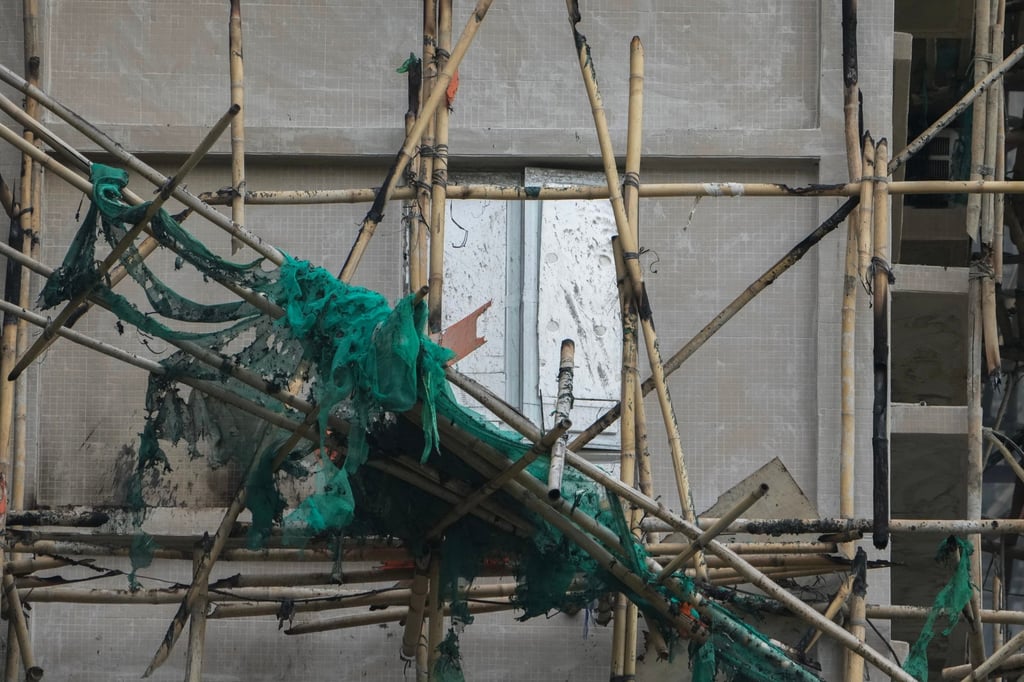 Windows on buildings in Wang Fuk Court were covered with styrofoam. Photo: Karma Lo Windows on buildings in Wang Fuk Court were covered with styrofoam. Photo: Karma Lo
