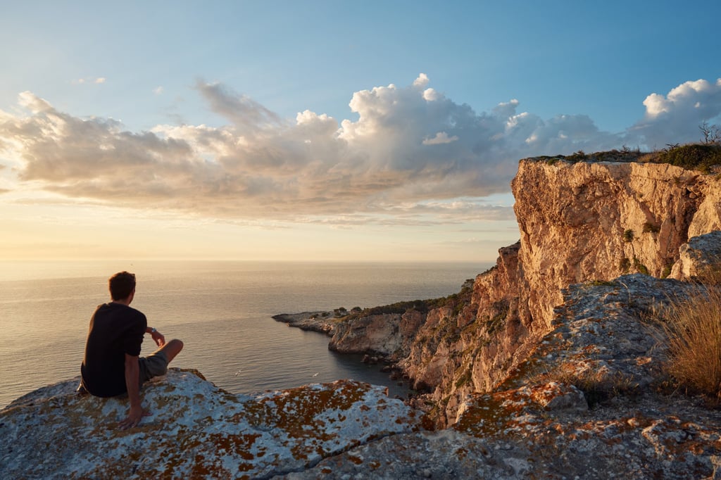 “Romantasy retreats” appealed to 89 per cent of Hongkongers in the travel survey. Photo: Booking.com