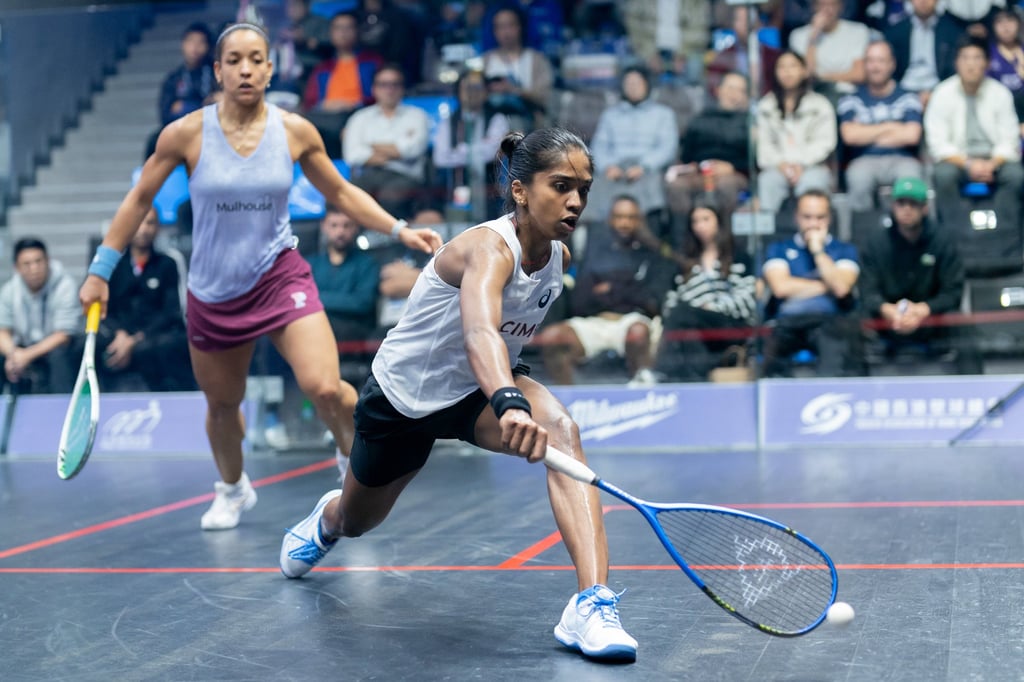 Malaysia’s Sivasangari Subramaniam (right) beat France’s Melissa Alves. Photo: Handout Malaysia’s Sivasangari Subramaniam (right) beat France’s Melissa Alves. Photo: Handout