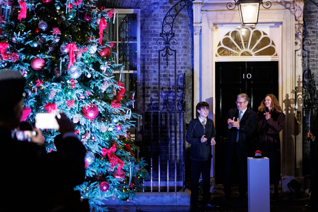 British Prime Minister Keir Starmer and his wife Victoria switch on the Downing Street Christmas tree lights. Photo: EPA British Prime Minister Keir Starmer and his wife Victoria switch on the Downing Street Christmas tree lights. Photo: EPA