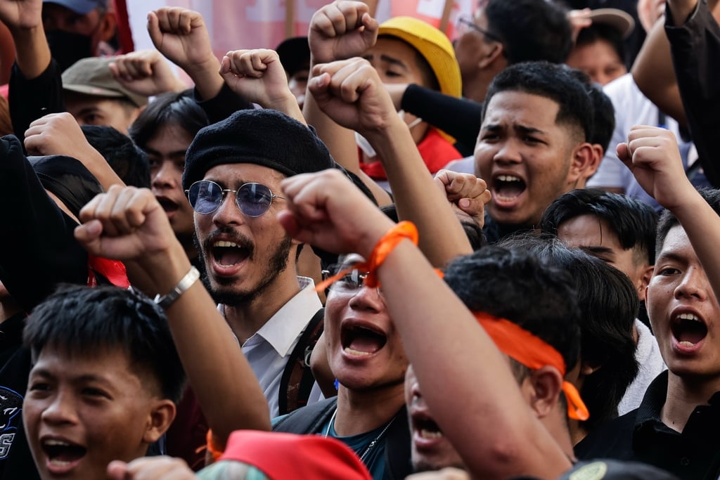 Filipino protesters chant during an anti-corruption rally in Manila, the Philippines, on November 30. Photo: EPA